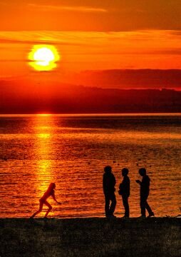 Beachbacklit.jpg