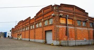 Largebrickbldg.jpg